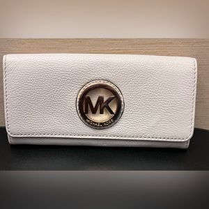 Michael Kors Billfold Wallet Off White/Cream Checkbook Change Purse Wallet